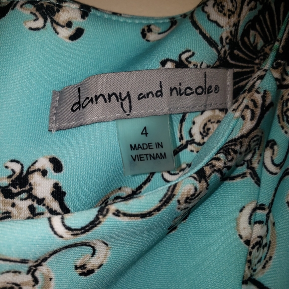 Beautiful dress - Picture 4 of 10